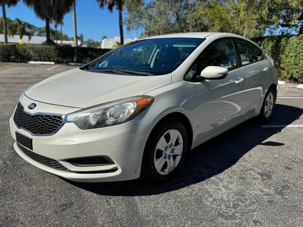 2015 Kia Forte LX's photo