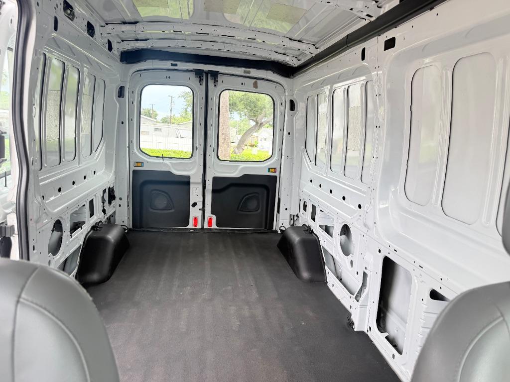 2015 Ford Transit Base - Photo 10