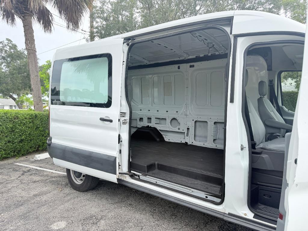 2015 Ford Transit Base - Photo 7