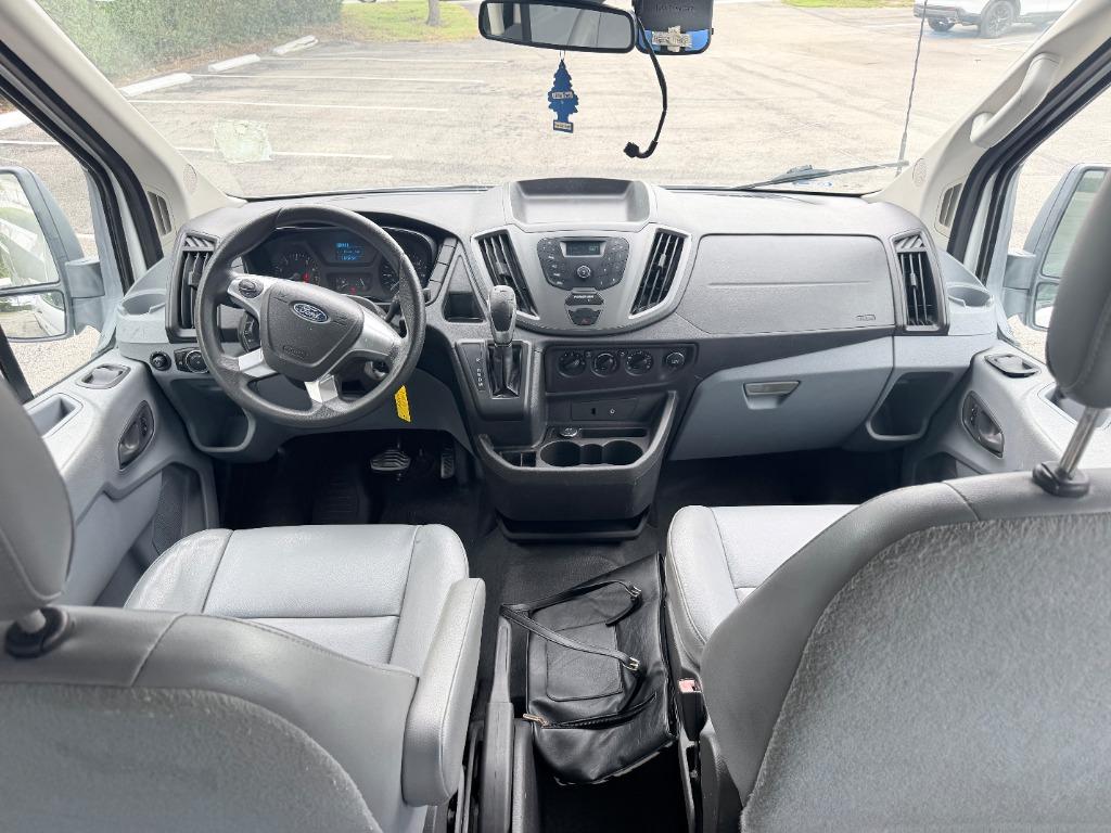 2015 Ford Transit Base - Photo 6